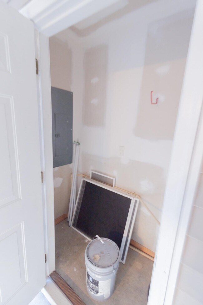 Building Photo - 187 Madrid Dr