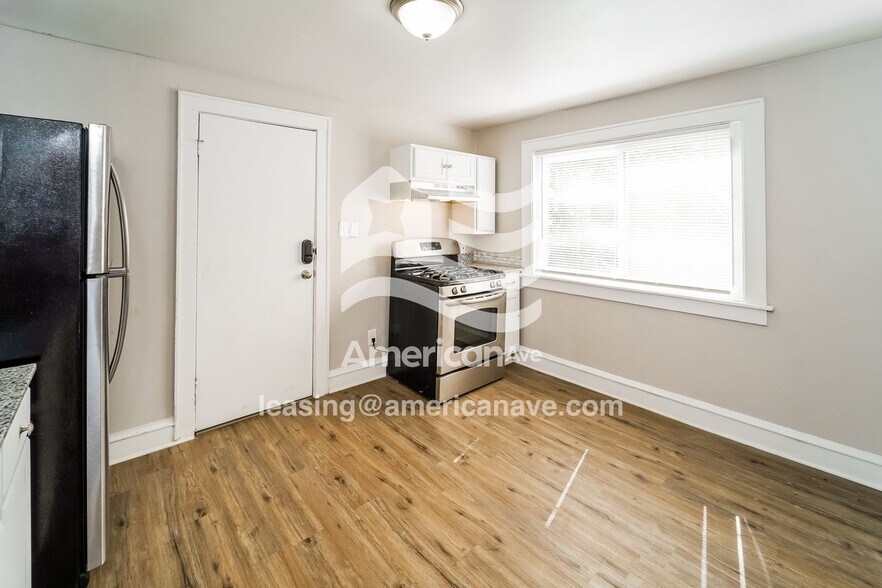 Building Photo - 3270#B North 36th Street, 53216; #1612761 ...