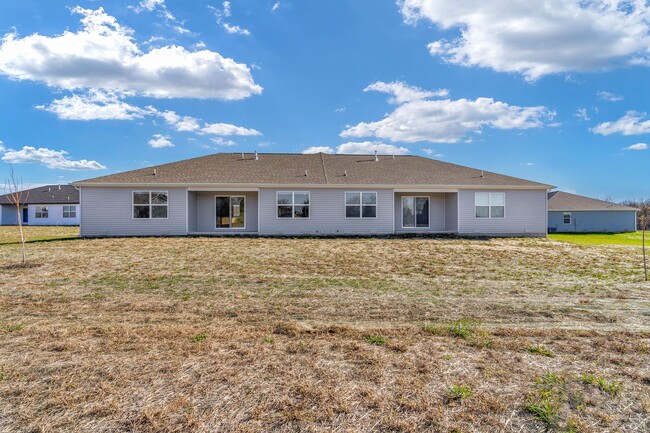 Building Photo - BRAND NEW home in Willard - trash and lawn...