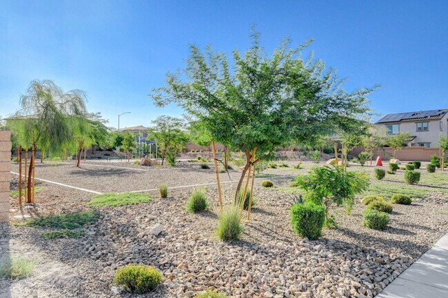 Building Photo - Newly built Home, gated