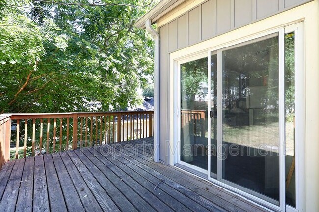 Building Photo - 660 27th St