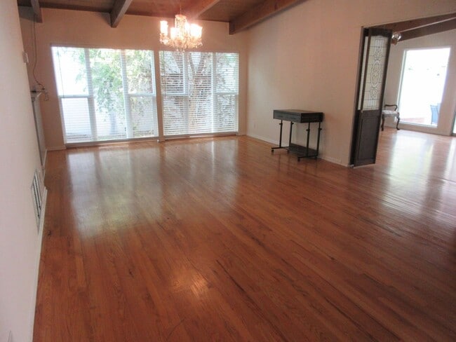 Building Photo - 13235 Cumpston St