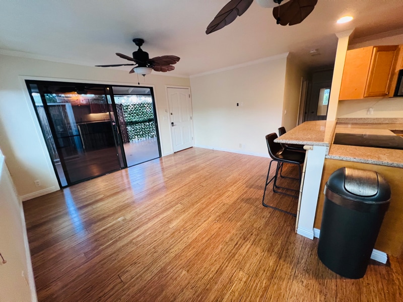 Building Photo - 293 Alaume St