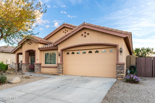 Building Photo - 2833 E Cobalt St