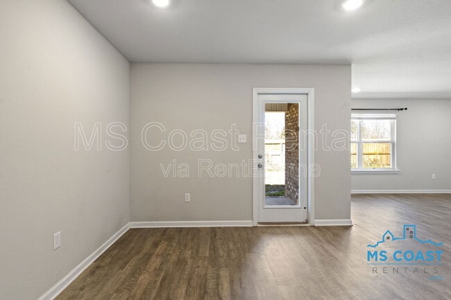 Building Photo - 15236 Cypress Way