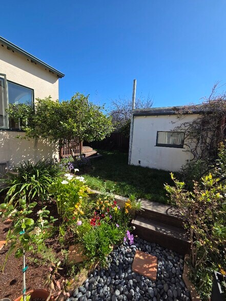 Building Photo - 6746 Cutting Blvd