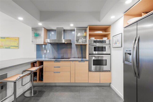 Building Photo - 4900 N Ocean Blvd