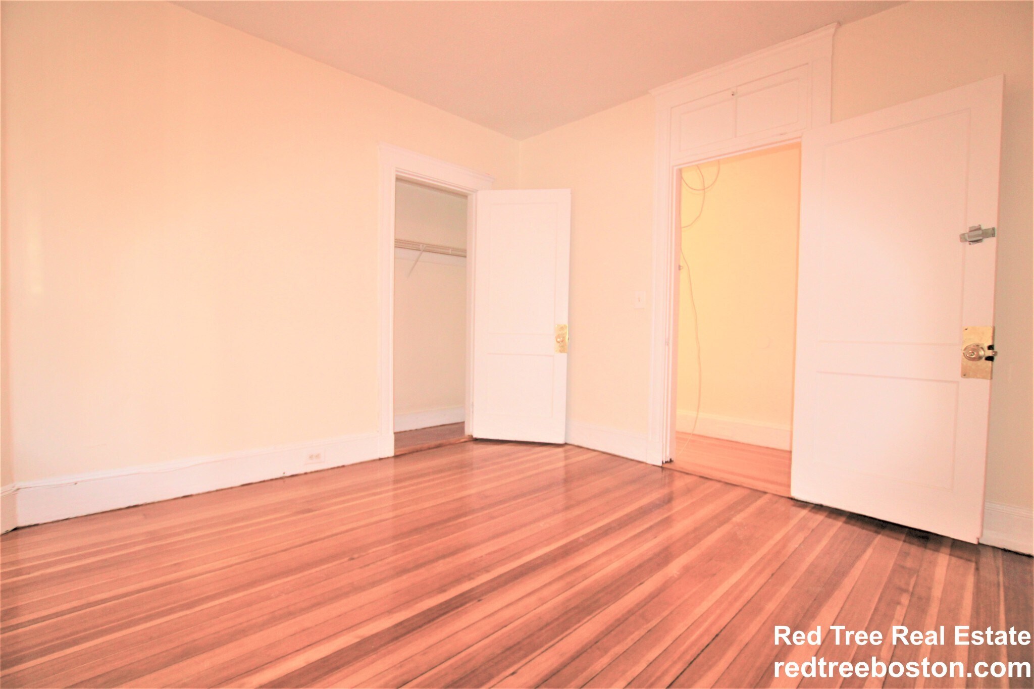 Building Photo - 15 Barrows St