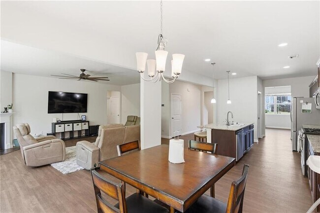 Building Photo - 296 Maple Brook Dr