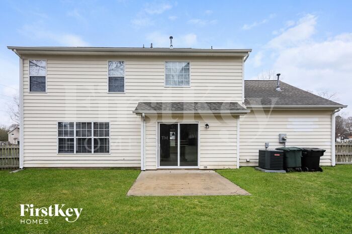 Building Photo - 1021 Barbee Farm Dr