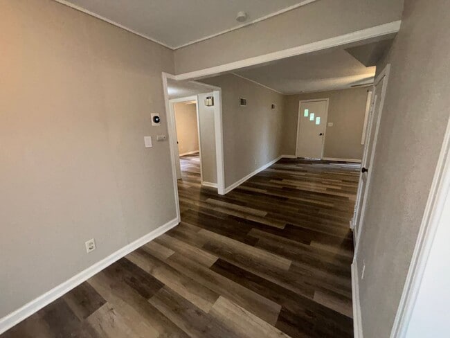 Building Photo - 203 W Magnolia St