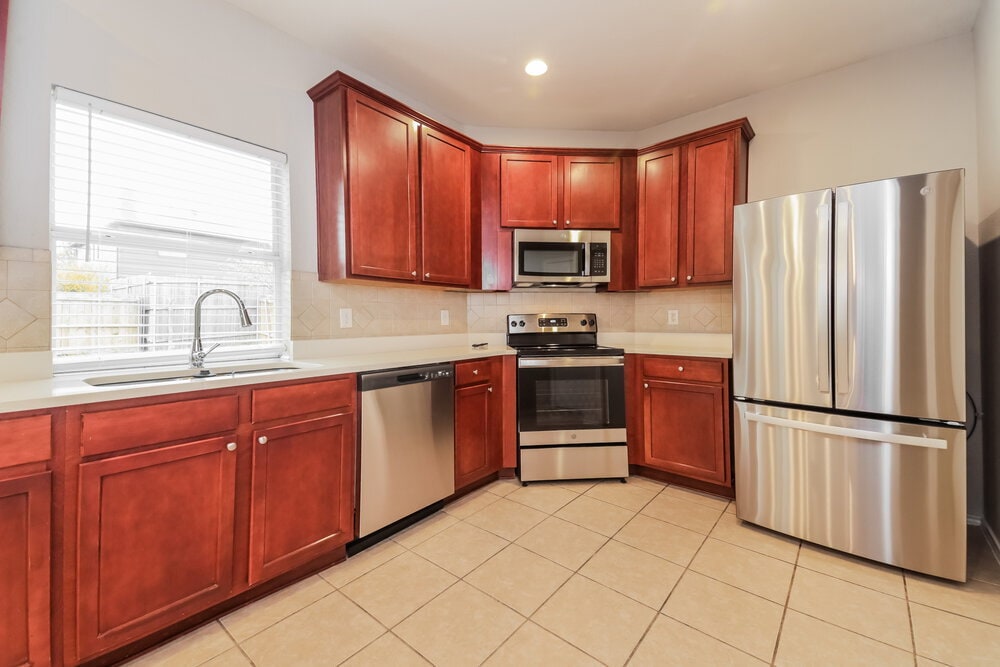 Building Photo - 2026 Gardenia Dr