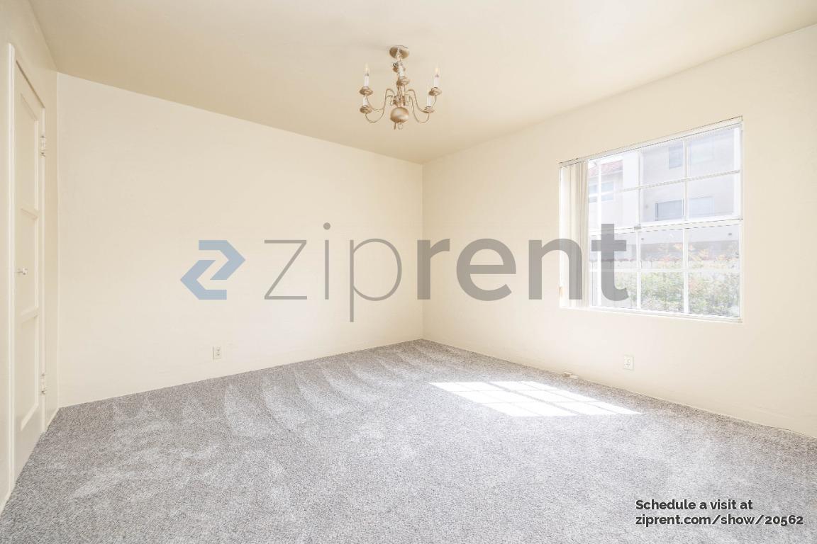 Building Photo - Unit A