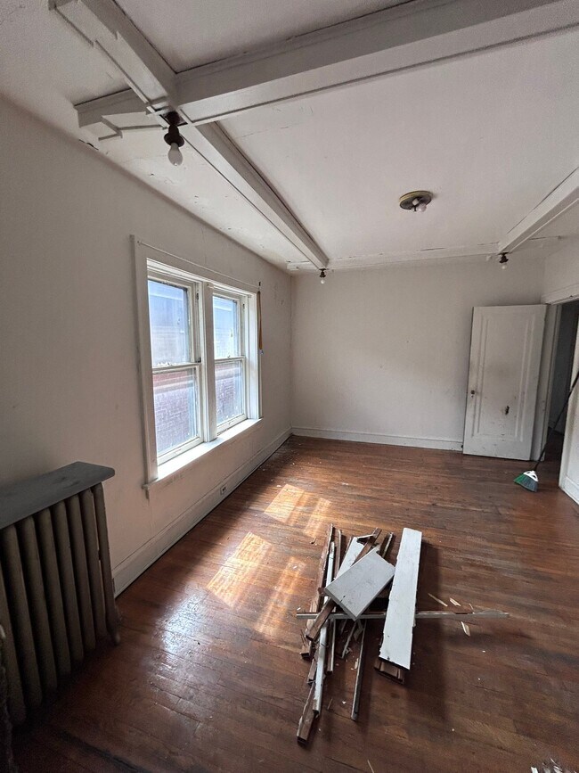 Building Photo - 5124 Northland Ave
