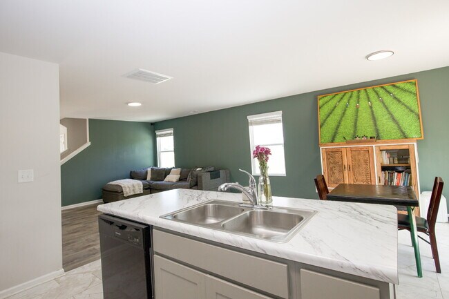 Building Photo - "Charming 3-Bed Oasis with 2.5 Baths on Century Lane, Cameron – Spacious 1744 sq. ft. Retreat!"