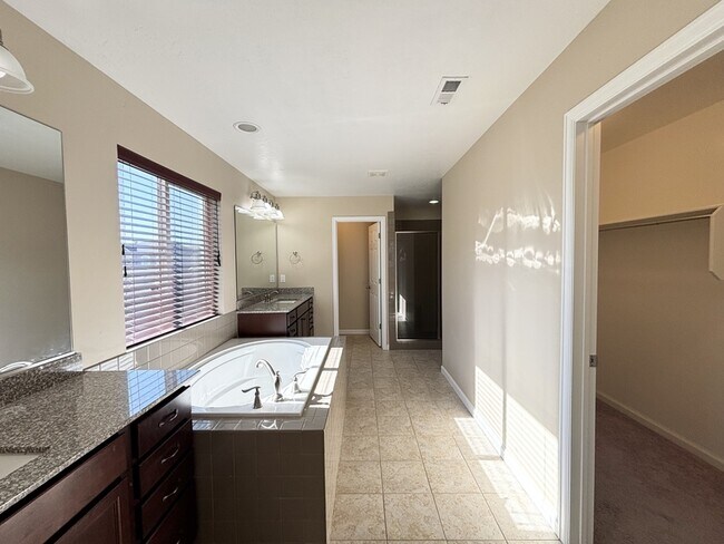 Building Photo - 3859 W Young Lucerne Cir