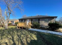 Building Photo - 1514 Glenridge Rd