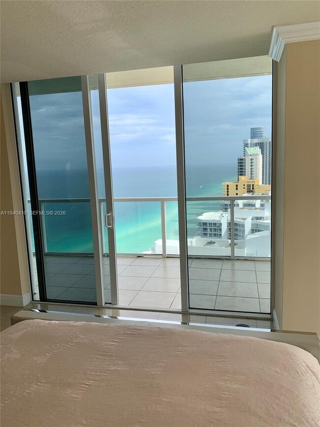 Building Photo - 16699 Collins Ave