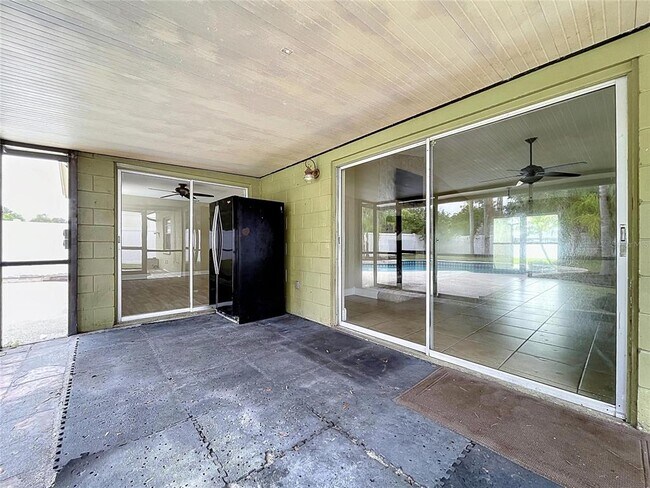 Building Photo - 743 Stillview Cir