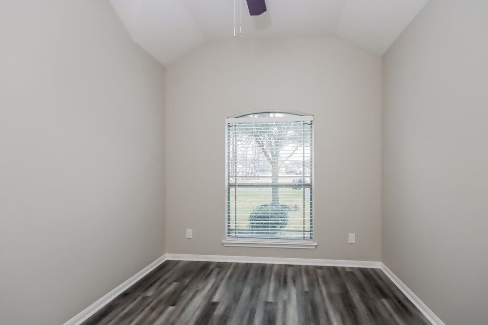 Building Photo - 21447 Sullivan Forest Dr