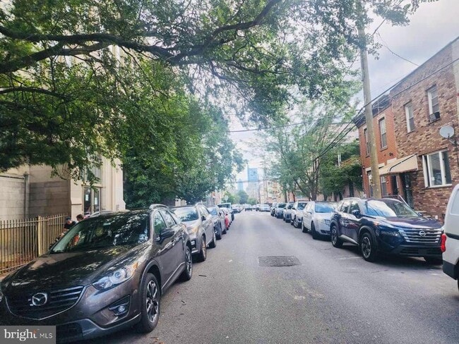 Building Photo - 1317 S 19th St