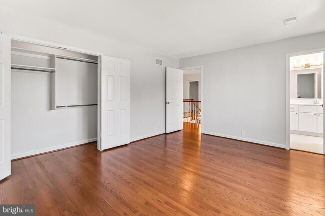 Building Photo - 6294 Dunaway Ct