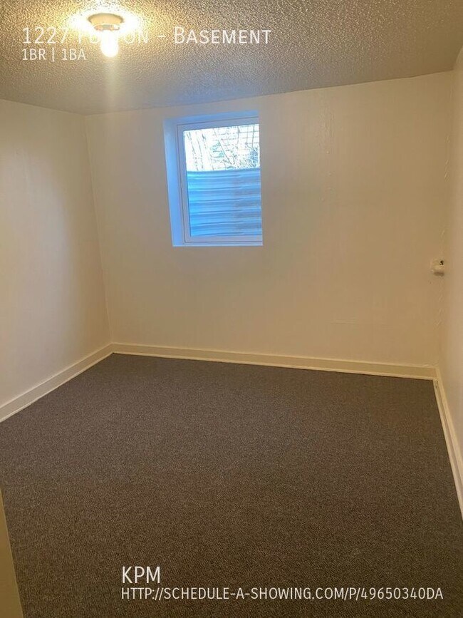 Building Photo - 1 BEDROOM | 1 BATHROOM | BASEMENT APARTMEN...
