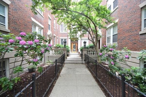 Building Photo - 285 Harvard St