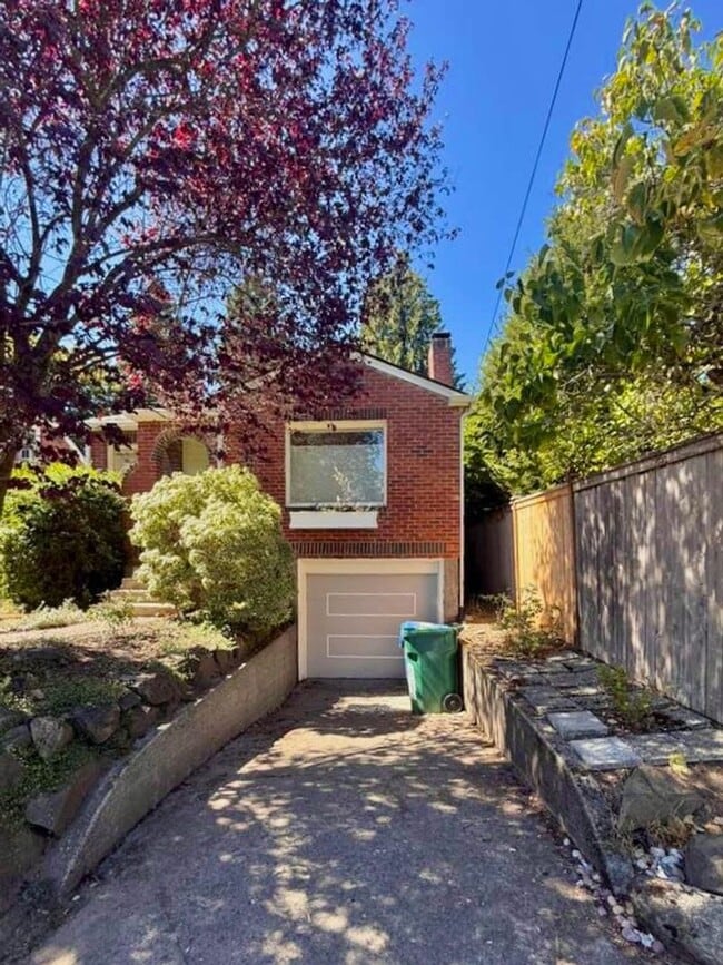 Primary Photo - Stylish 3-Bed, 2-Bath Home in the Heart of...