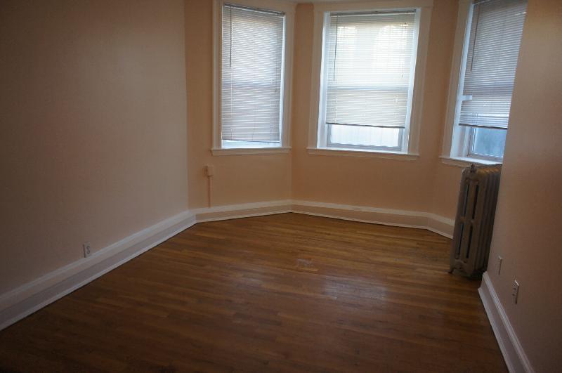 Primary Photo - 1629 Commonwealth Ave