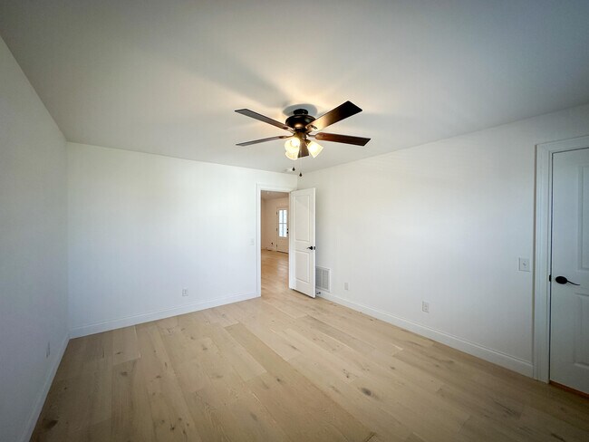 Building Photo - 46 Caden Ln