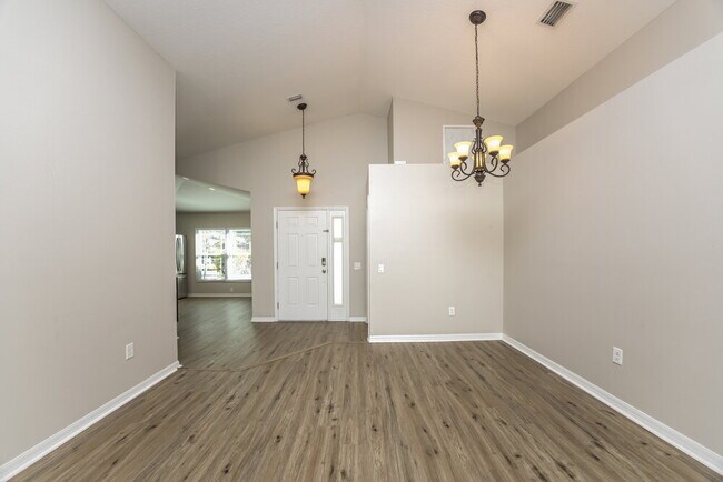 Building Photo - 12724 Lake Vista Dr