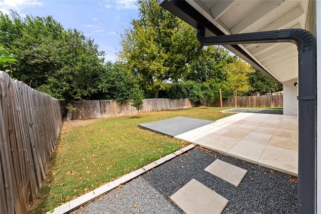 Building Photo - 1606 Colony Creek Dr