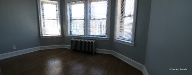 Building Photo - 8010 S Eberhart Ave