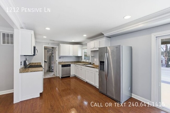 Building Photo - 1212 Pensive Ln