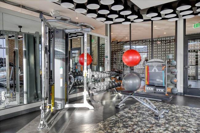 Building Photo - 10 Emerson St