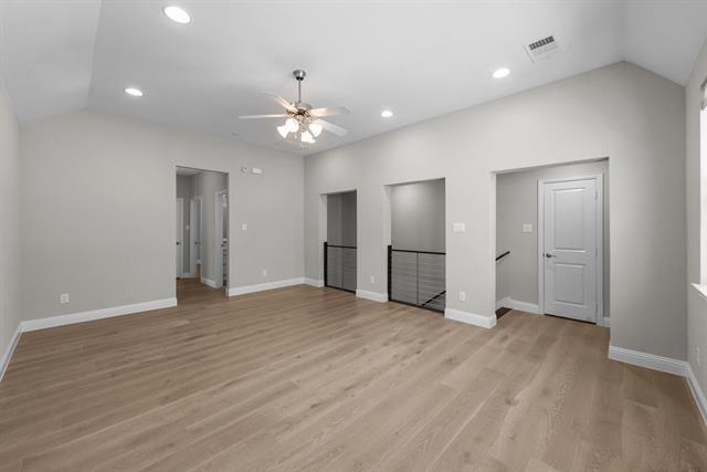 Building Photo - 8704 Pine Valley Dr