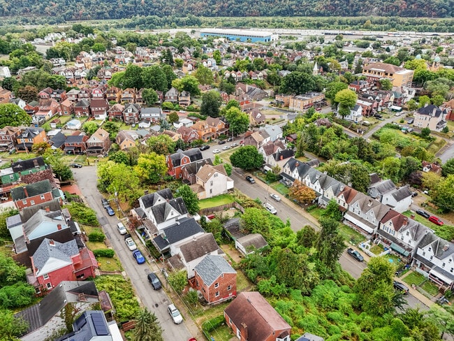 Building Photo - 5034 Ampere St