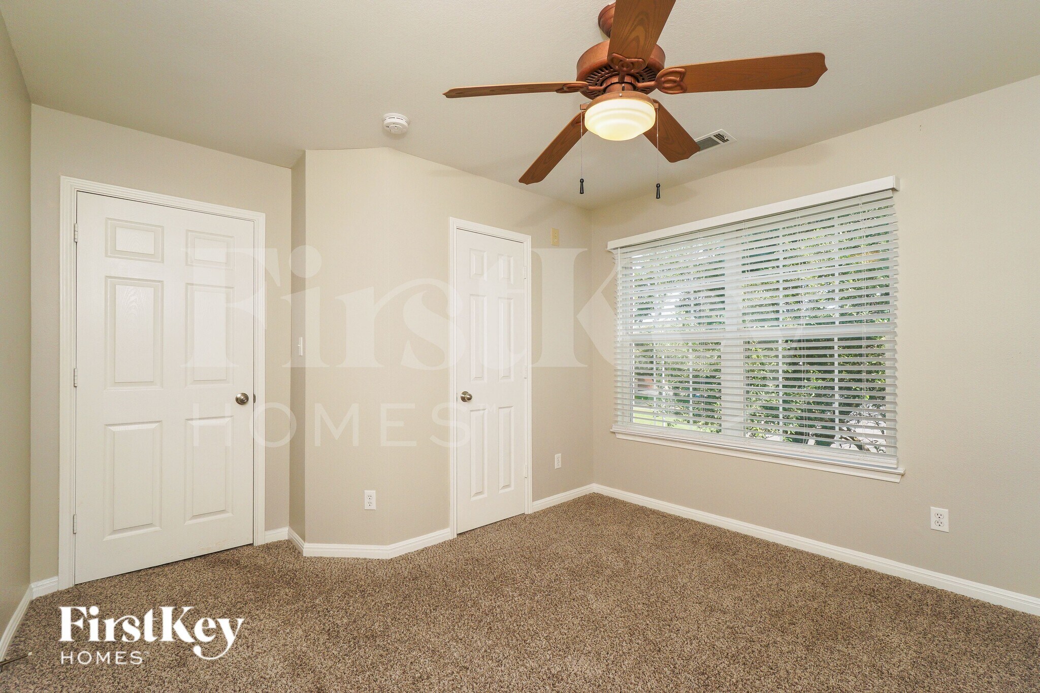 Building Photo - 20930 Pedregoso Ln