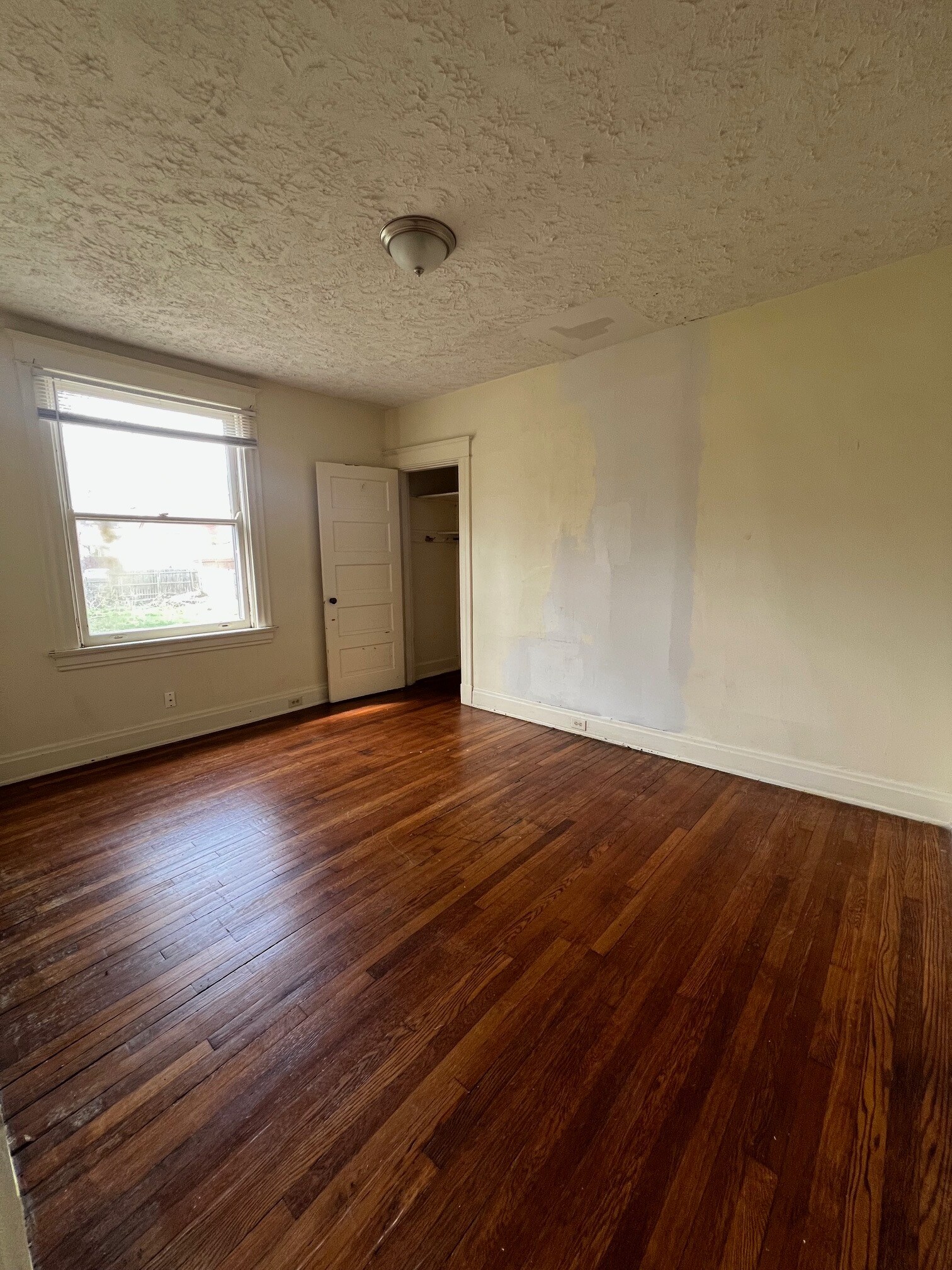 Building Photo - 268 Helen St