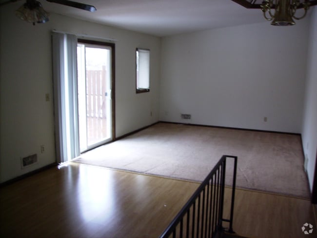 Building Photo - 6310 Kutcher Ln