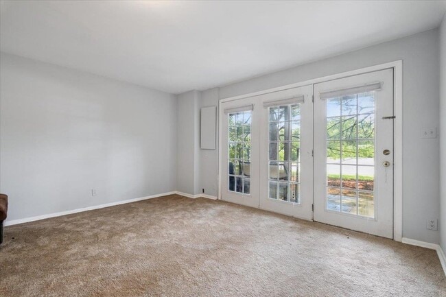 Building Photo - 6 Juniper Ln