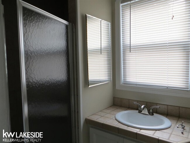 Building Photo - 18270 Sycamore St