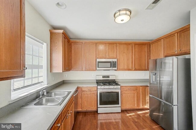 Building Photo - 105 Galway Ln