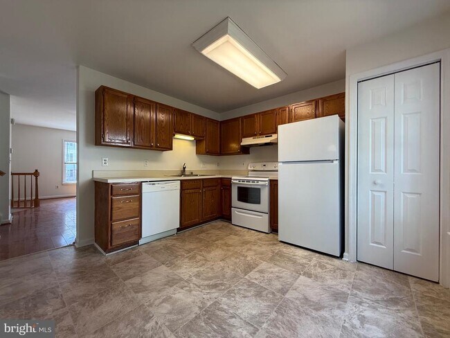 Building Photo - 111 Ben Neuis Pl