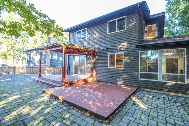 Building Photo - 17630 17th Dr SE