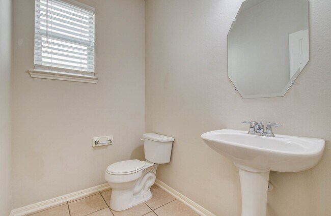 Building Photo - 14555 Gleaming Rose Dr