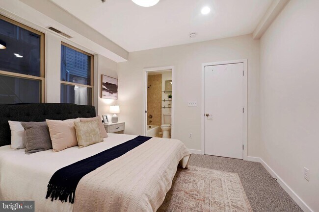 Building Photo - 2535 13th St NW