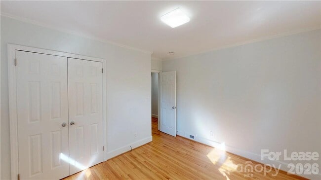 Building Photo - 1426 Bevis Dr