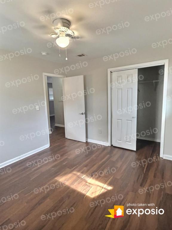 Building Photo - 1910 Center Ave